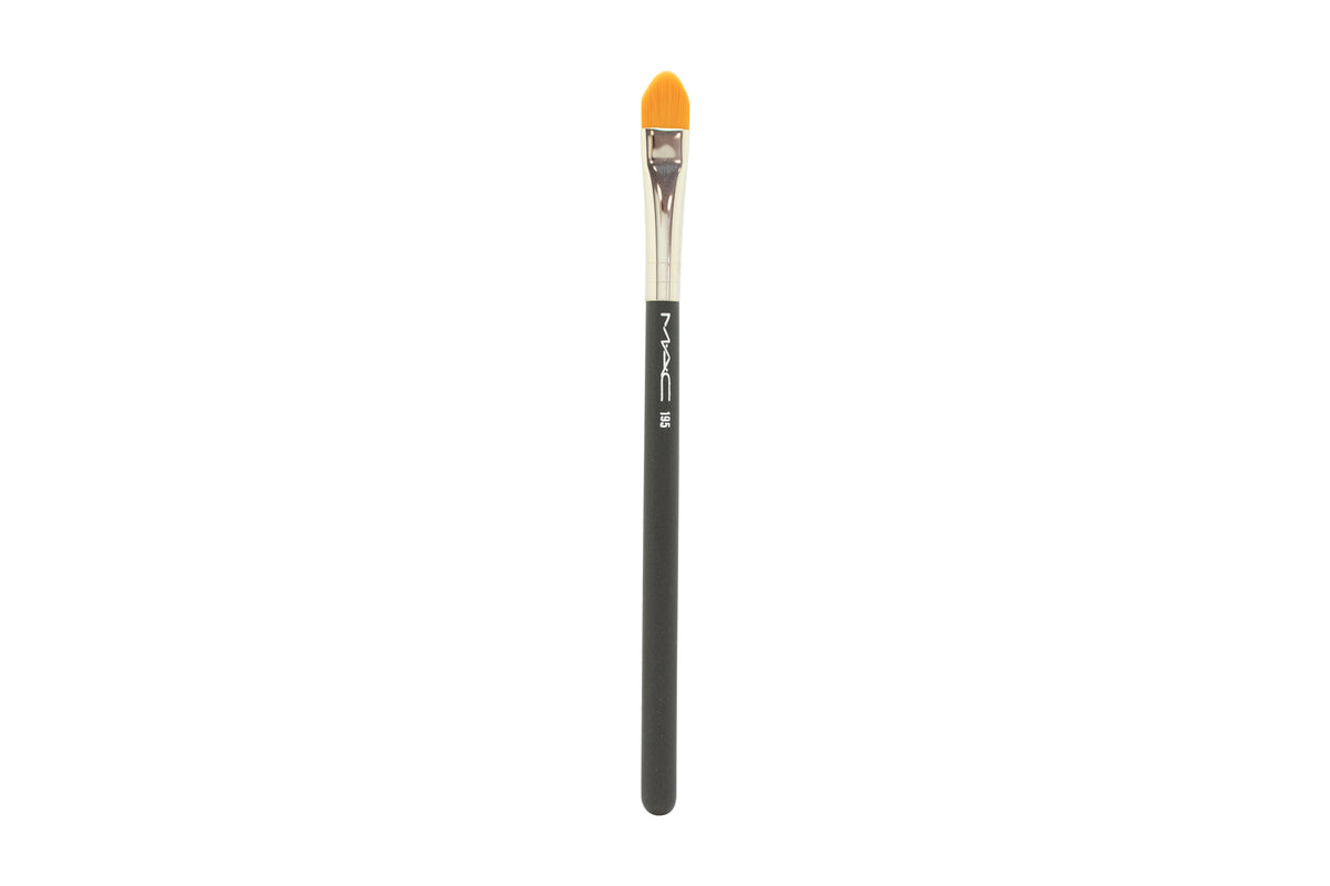 MAC 195 Concealer Synthetic  Brush